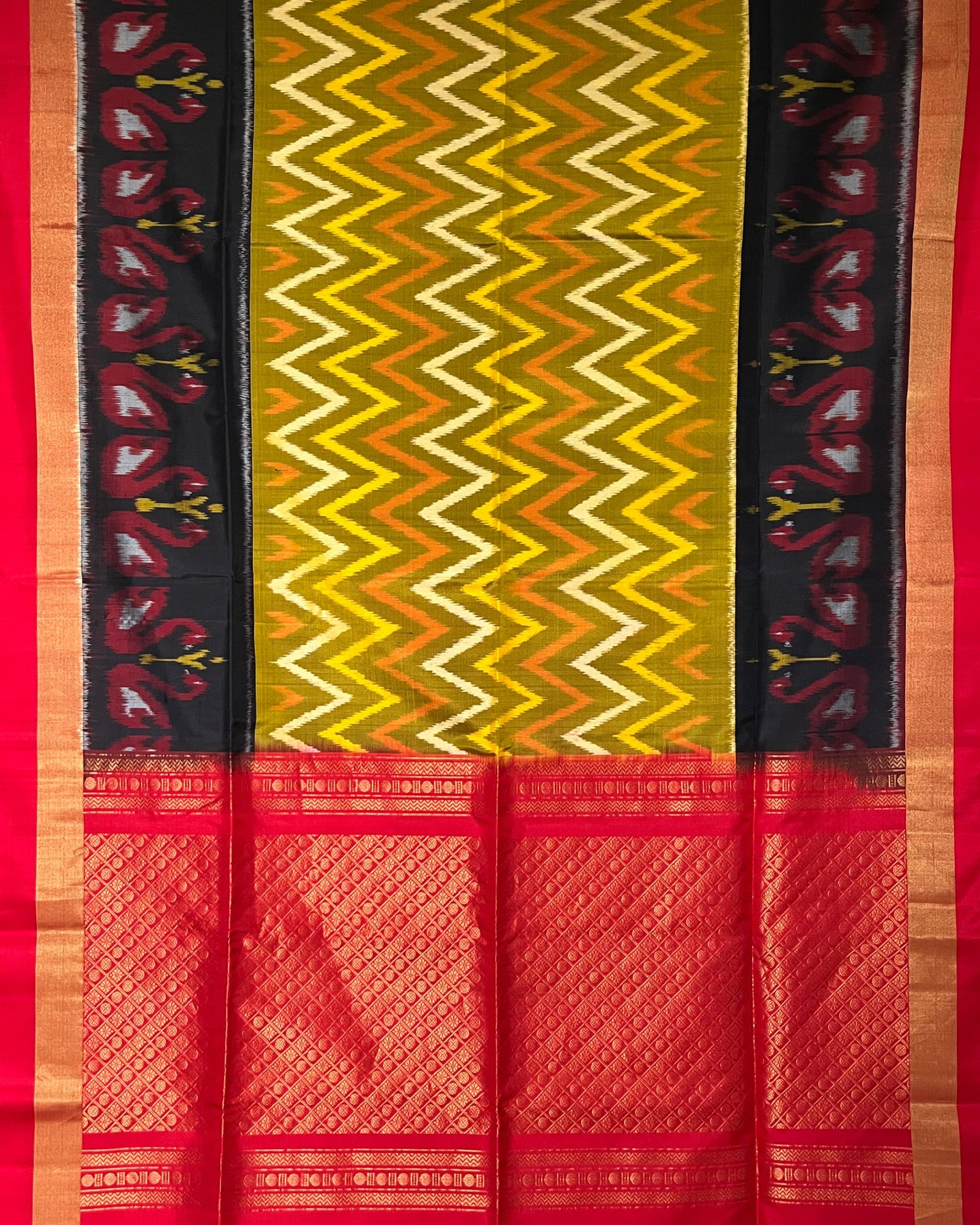 Full flow of the saree