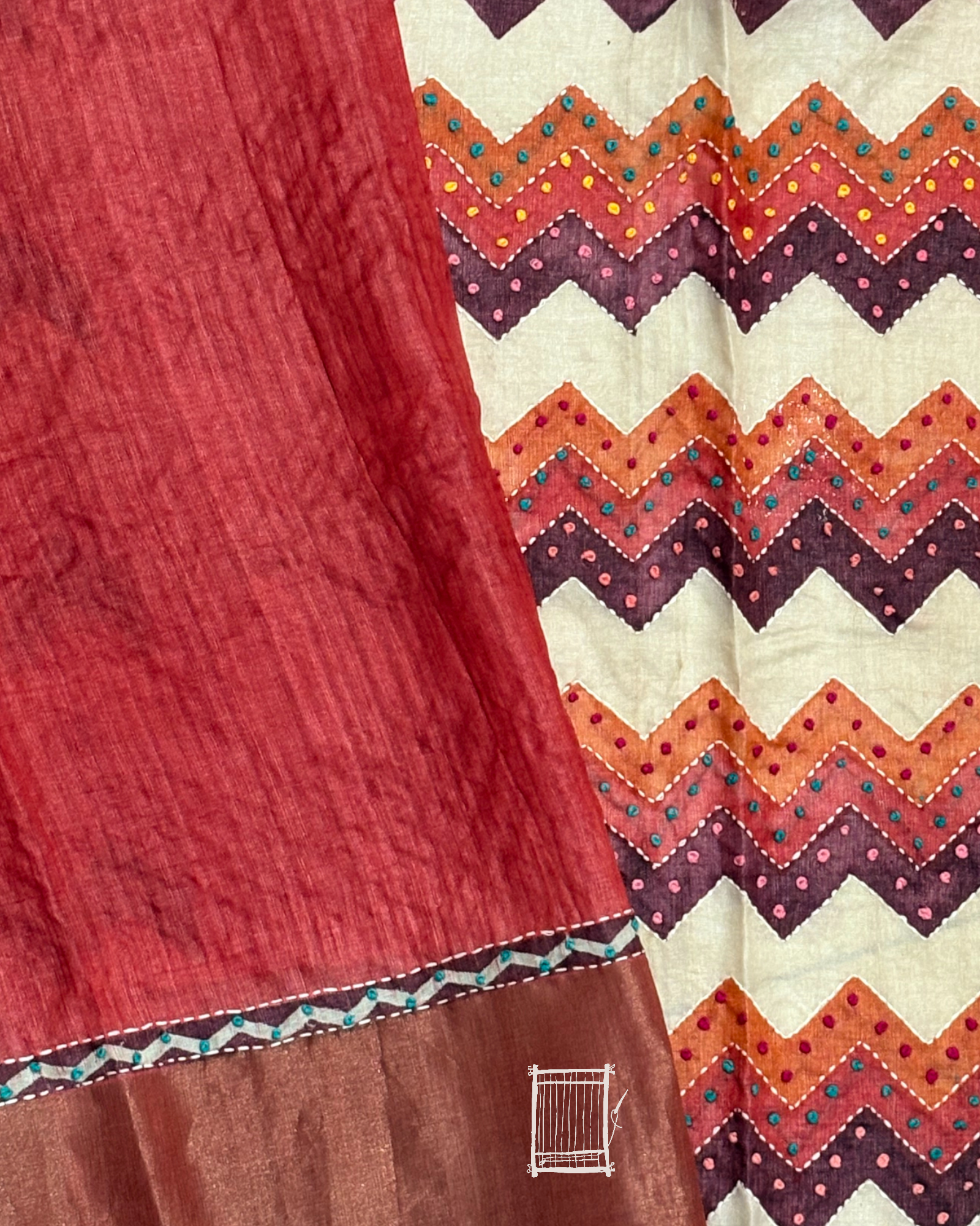 Chevron pattern contrast red blouse with zari border